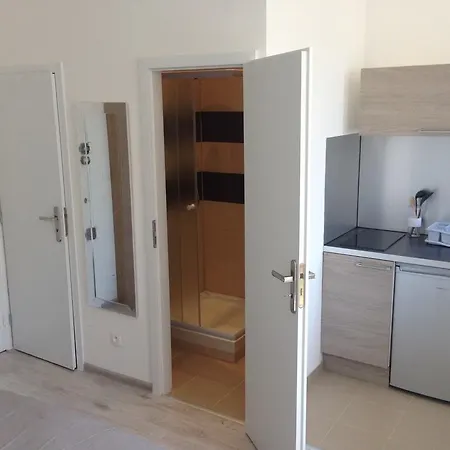 Appartamento Charmant Studio Neuf Carre D'or Nizza